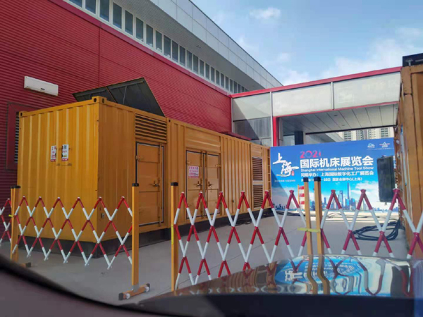 修武发电车出租-发电机无电压或电压太低怎么办？
