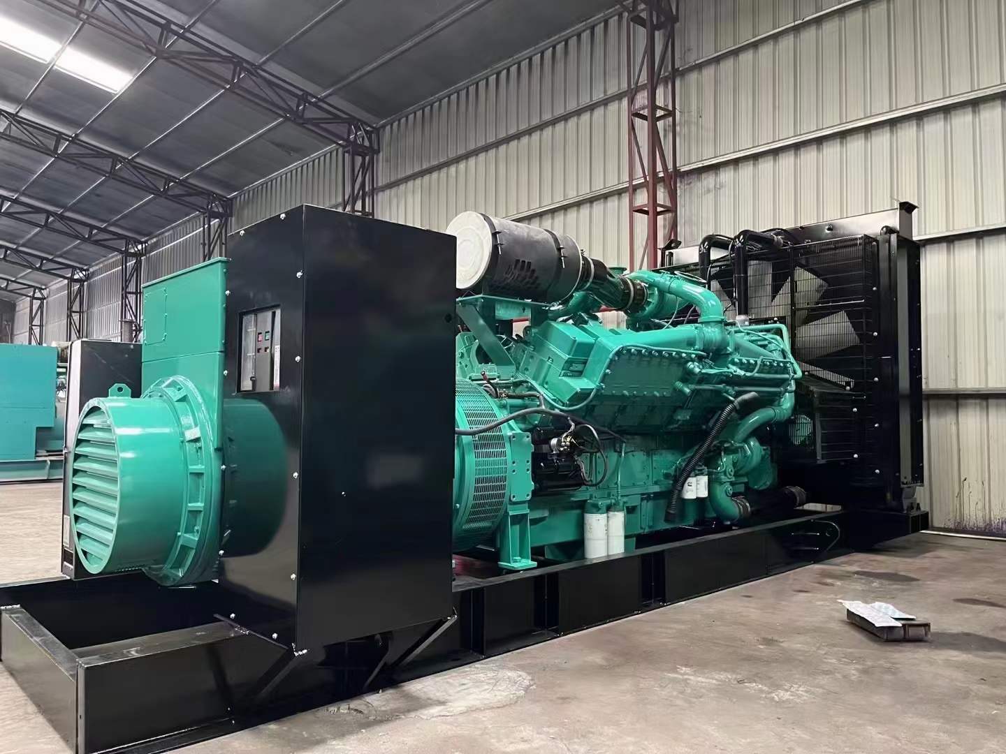 修武如何降低 800kW 柴油发电机输出电流的波动？